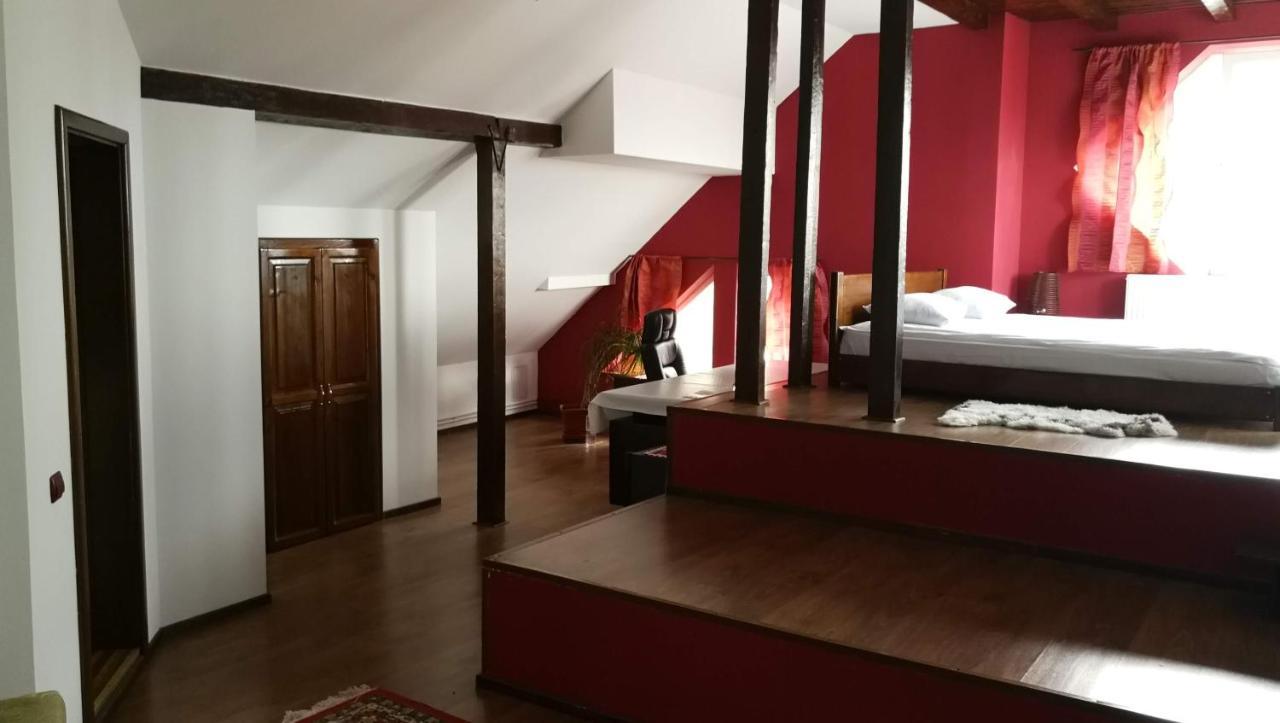 Pension Casa Contelui Rîşnov Екстериор снимка